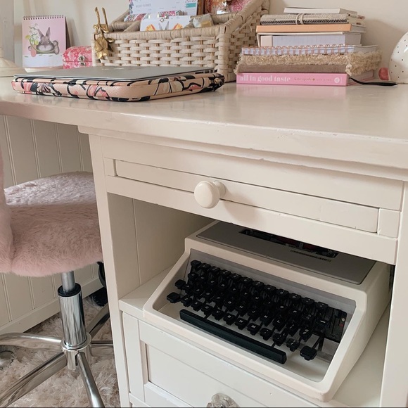 Vintage Other - Vintage White Underwood 310 Typewriter